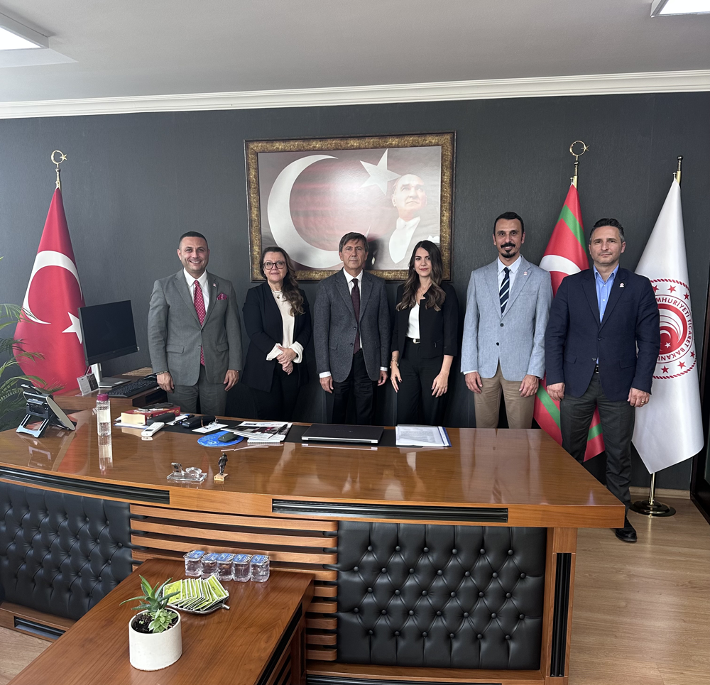 Ticaret Bakanlığı Ege Gümrük ve Dış Ticaret Bölge Müdürü Sn. Mehmet Enver Kök’ü Ziyaret Ettik.